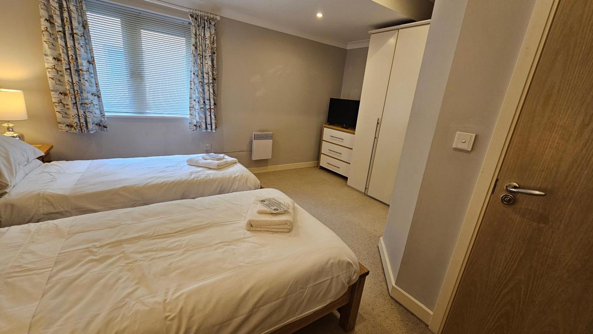Castle Pond House Apartment Пембрук Екстериор снимка