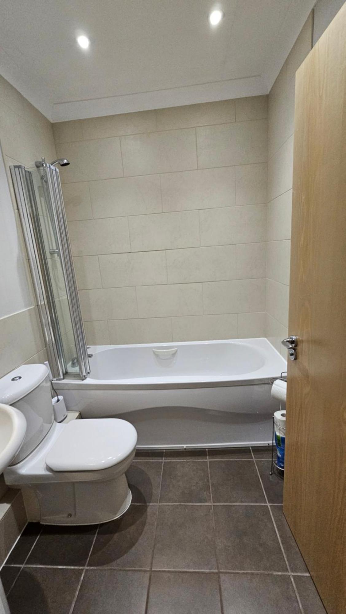 Castle Pond House Apartment Пембрук Екстериор снимка