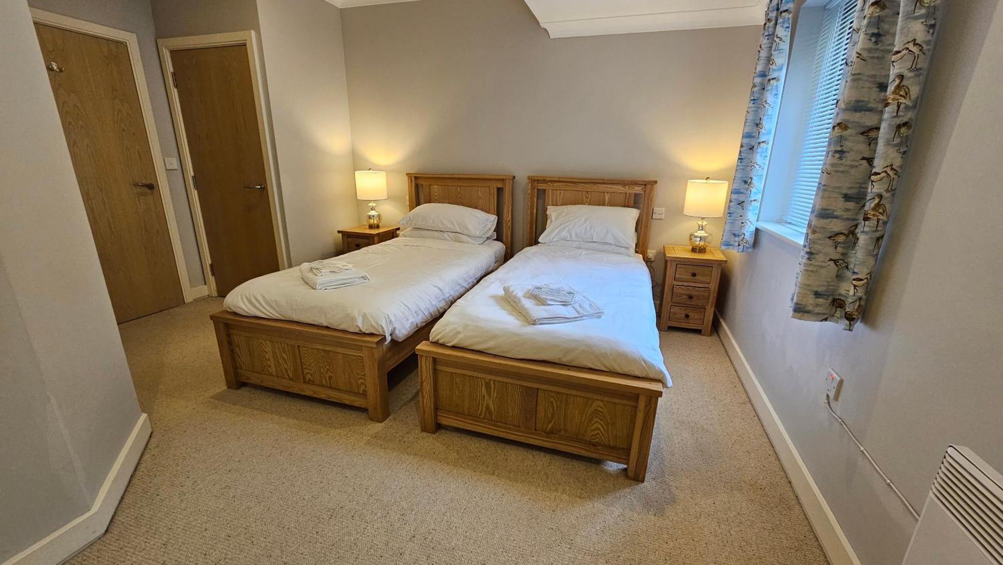 Castle Pond House Apartment Пембрук Екстериор снимка