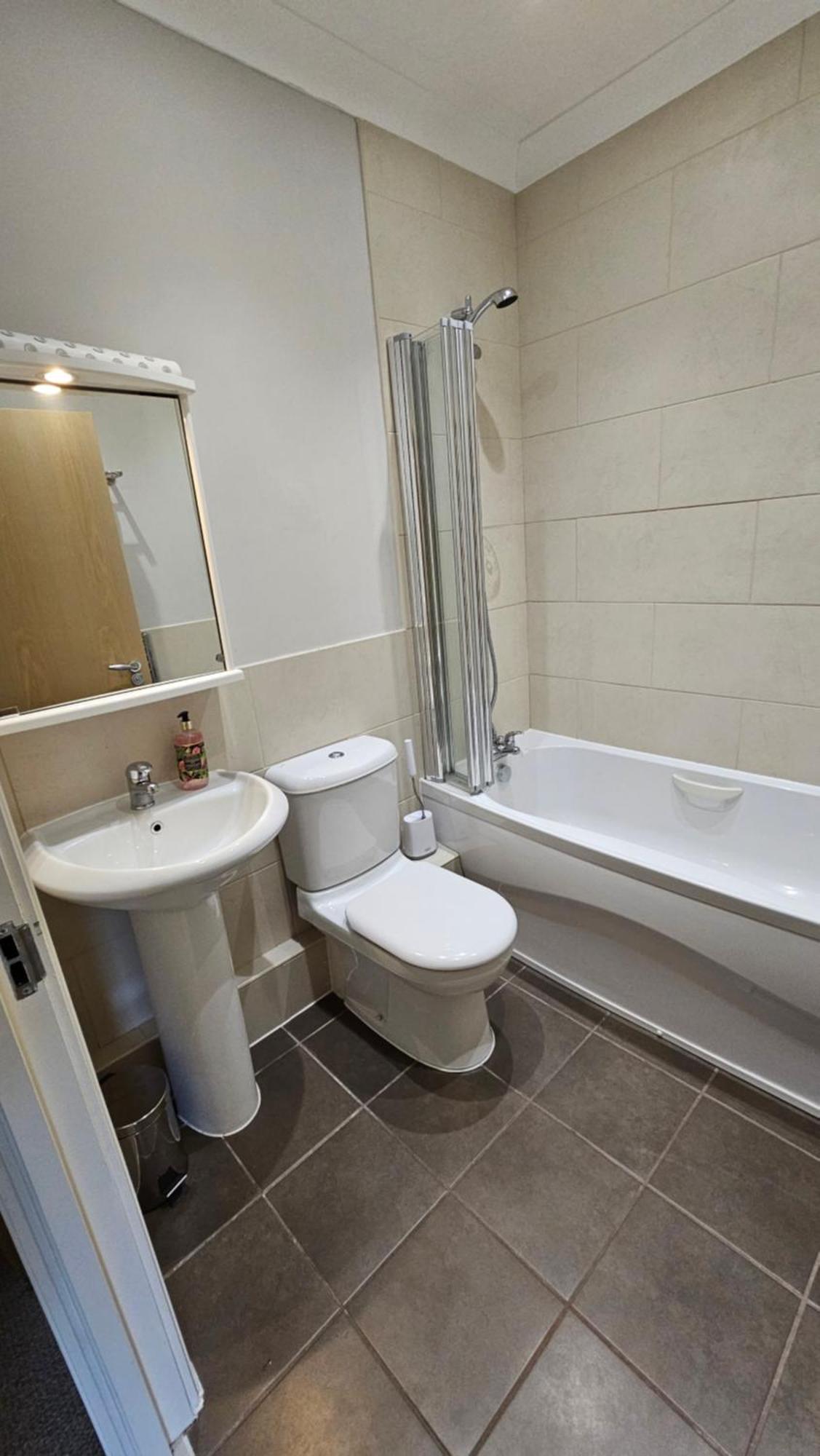 Castle Pond House Apartment Пембрук Екстериор снимка